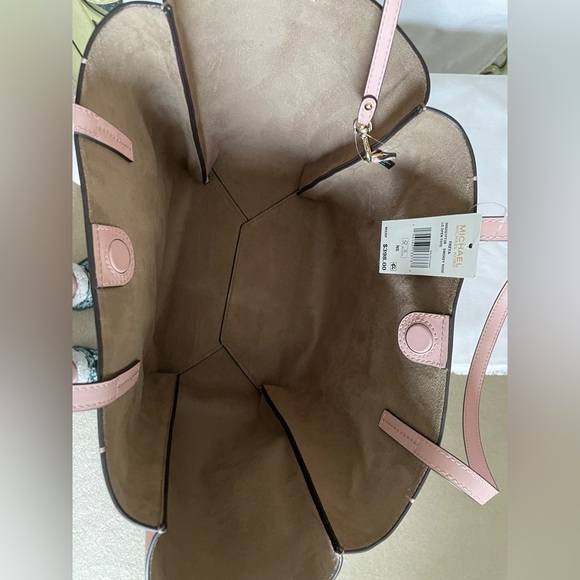 NWT. MICHAEL MICHAEL KORS. FREYA Smokey Rose. Large open tote. - Picture 5 of 5